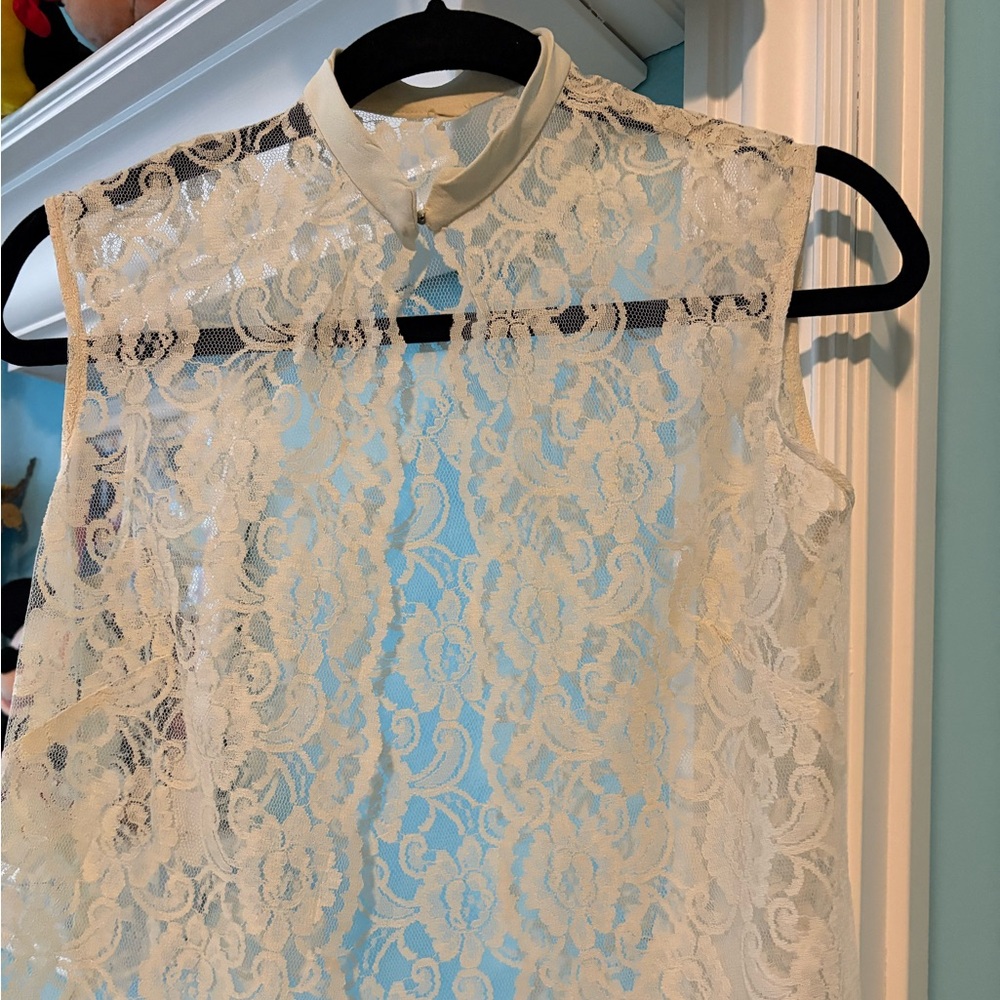Elegant Lace Sleeveless Cover Up